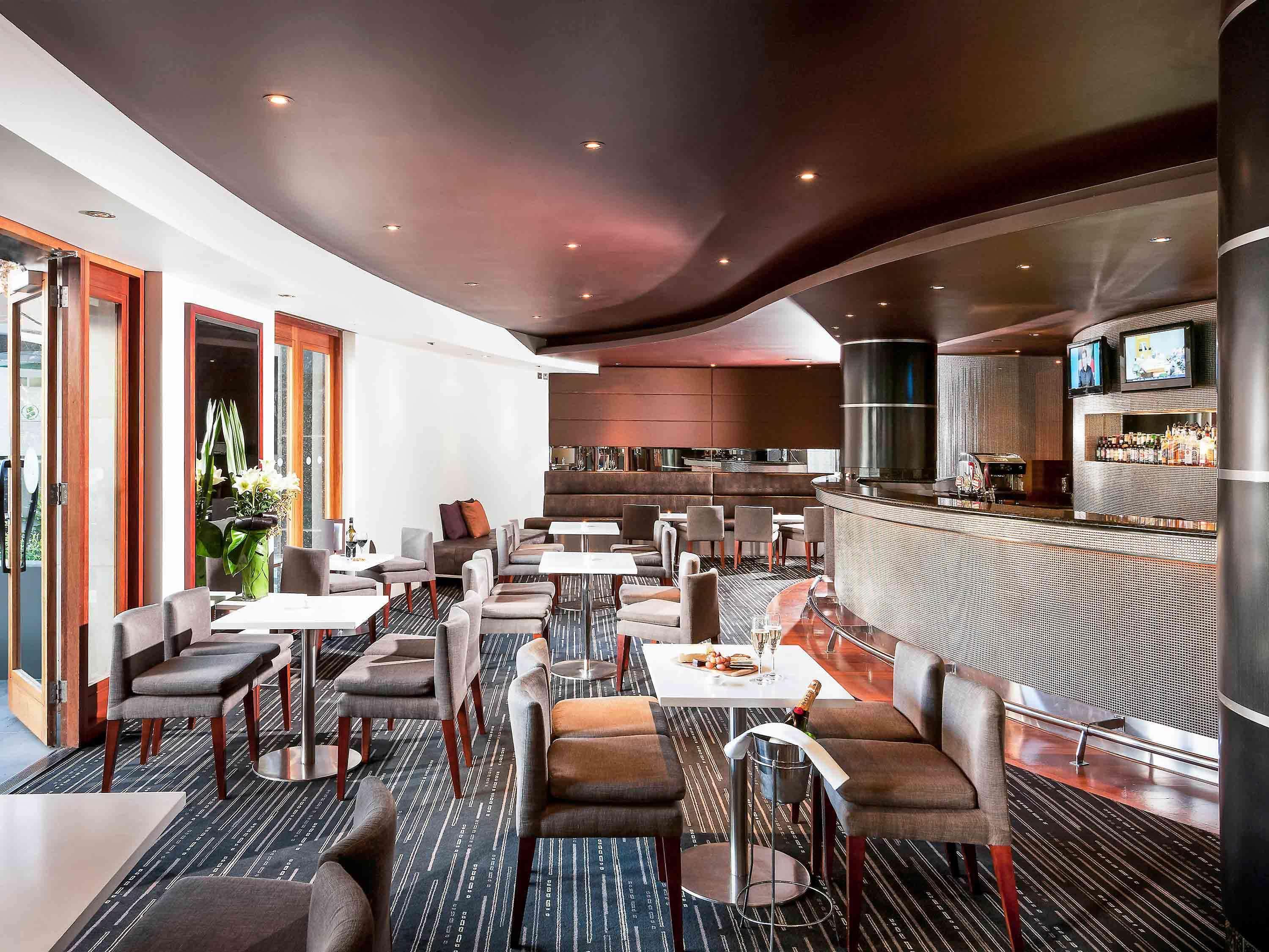 Quay West Suites Melbourne Exterior photo The lounge at Perth International Airport